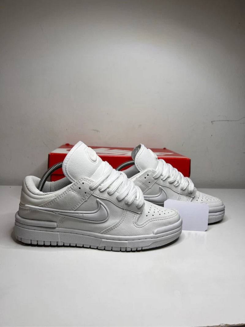 NK SB TWIST "Branco" - Pronta entrega